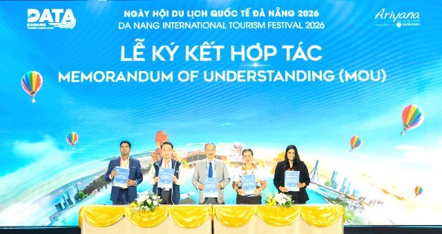 Đại diện Hiệp hội Du lịch thành phố Đà Nẵng và các đối tác Ký kết biên bản ghi nhớ hợp tác. Ảnh: BTC. Đại diện Hiệp hội Du lịch thành phố Đà Nẵng và các đối tác Ký kết biên bản ghi nhớ hợp tác. Ảnh: BTC.