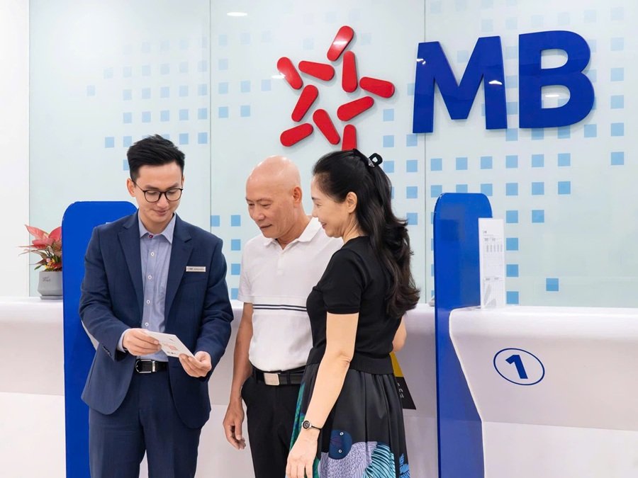 MB lu&ocirc;n cam kết triển khai c&aacute;c giải ph&aacute;p t&iacute;n dụng ph&ugrave; hợp theo chủ trương của Ch&iacute;nh phủ v&agrave; chỉ đạo của NHNN