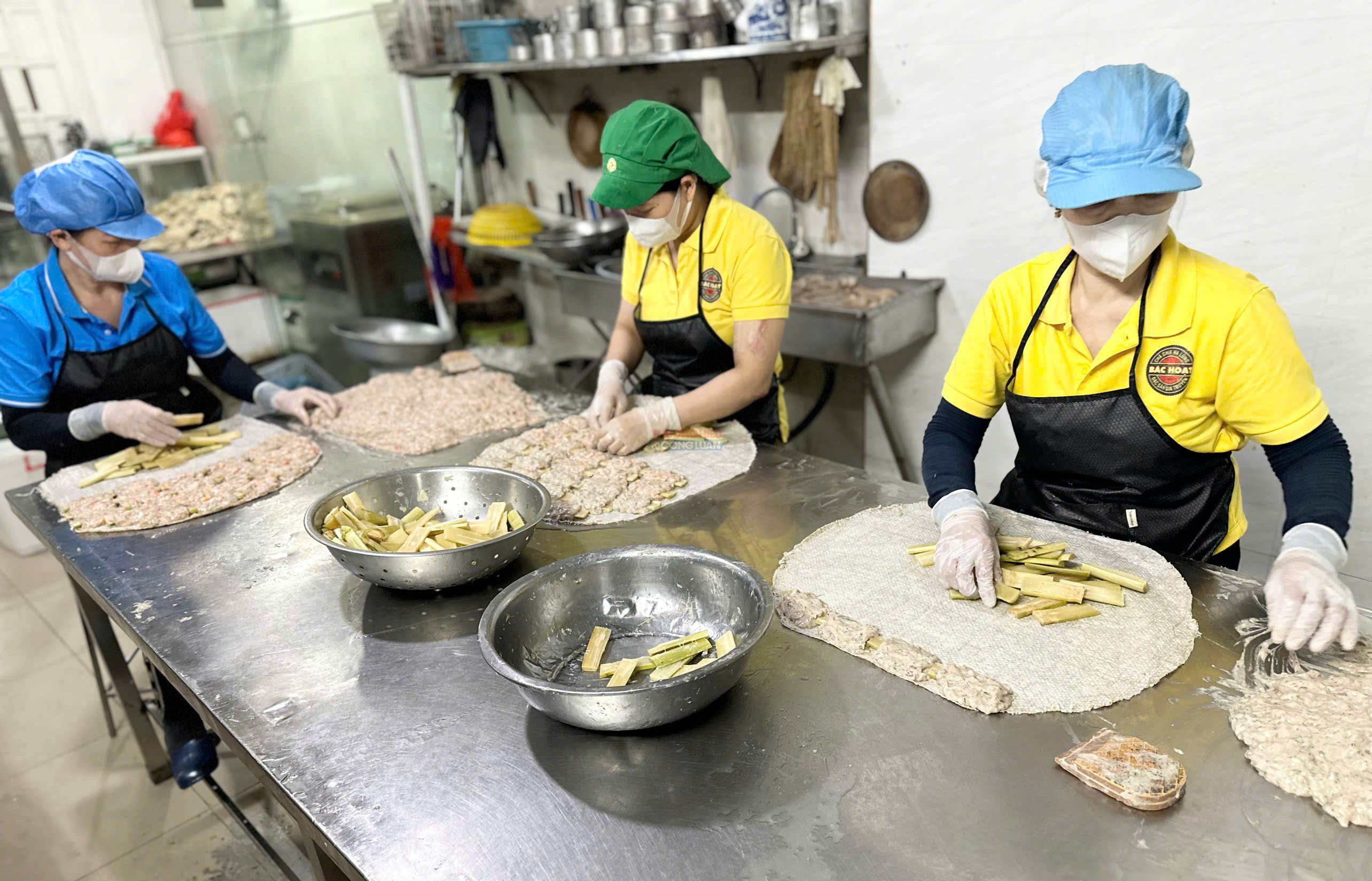 Quy trình sản xuất nghiêm ngặt và tận tâm. Quy trình sản xuất nghiêm ngặt và tận tâm.