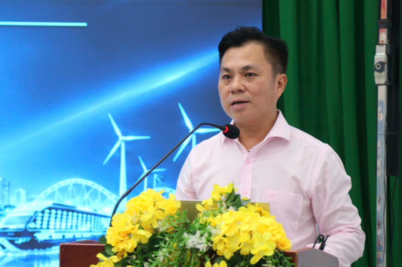 Ông Huỳnh Hữu Tốt, Trưởng phòng Phổ biến, giáo dục pháp luật, Sở Tư pháp TP.HCM. Ông Huỳnh Hữu Tốt, Trưởng phòng Phổ biến, giáo dục pháp luật, Sở Tư pháp TP.HCM.
