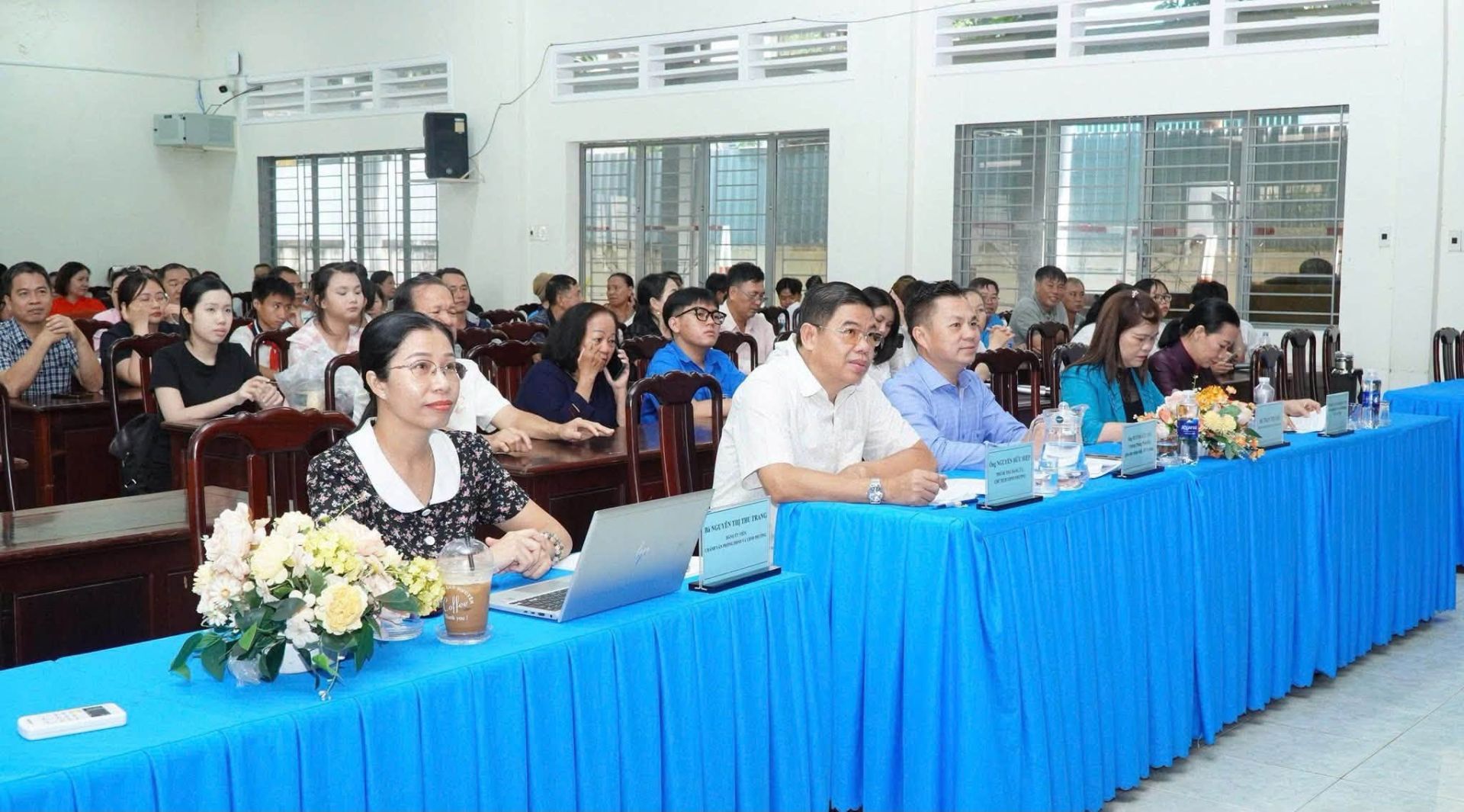 &Ocirc;ng Nguyễn Hữu Hiệp, Ph&oacute; B&iacute; thư Đảng ủy, Chủ tịch UBND phường T&acirc;n Thới Hiệp, Trưởng Ban Tổ chức hội thi tham dự Hội thi tiểu phẩm tuy&ecirc;n truyền ph&aacute;p luật năm 2026 tại phường T&acirc;n Thới Hiệp.