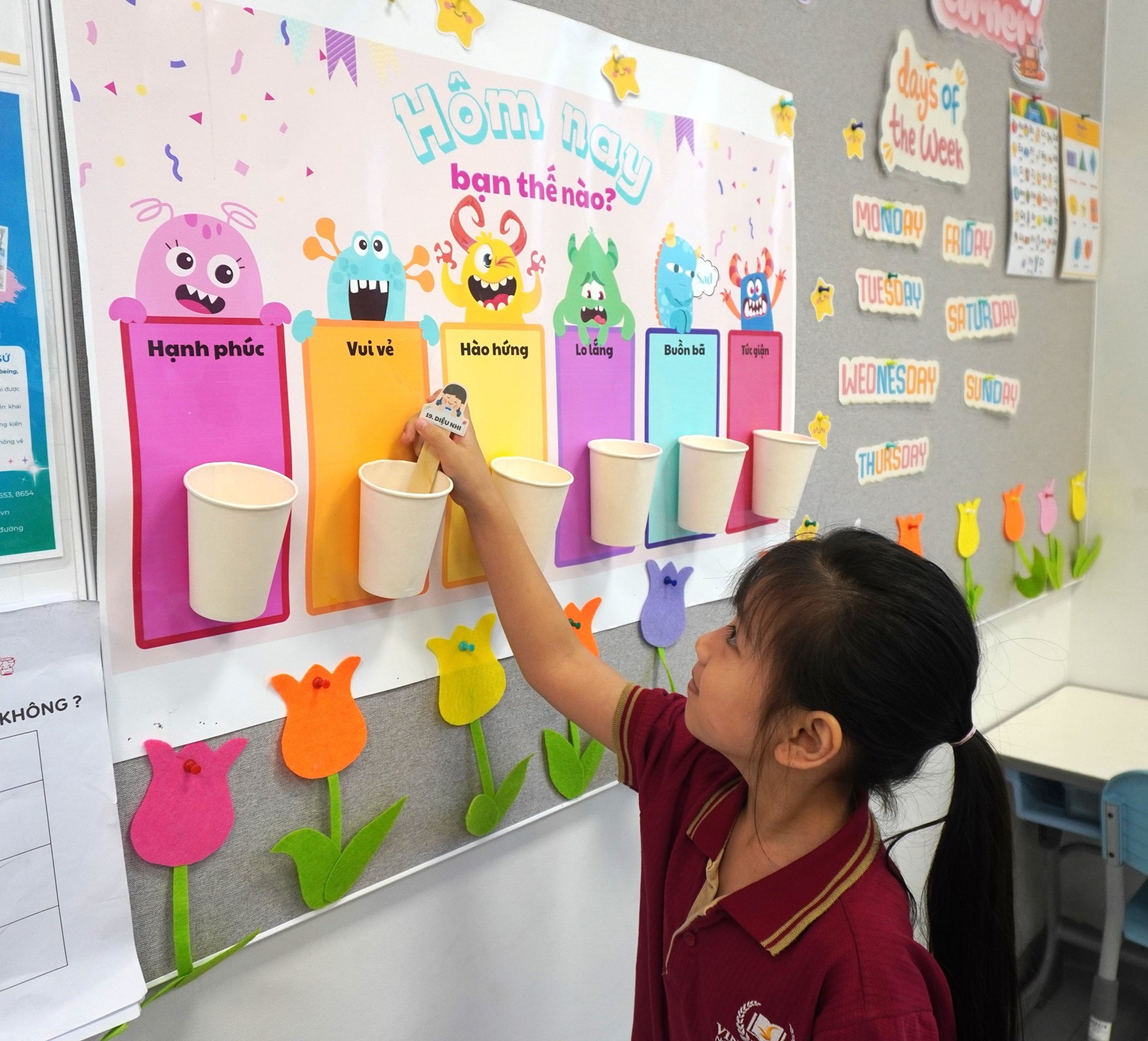 Học sinh Vinschool l&ecirc;n &yacute; tưởng v&agrave; triển khai s&aacute;ng kiến chăm s&oacute;c sức khỏe t&acirc;m l&yacute; học đường trong chương tr&igrave;nh Wellbeing Initiatives.