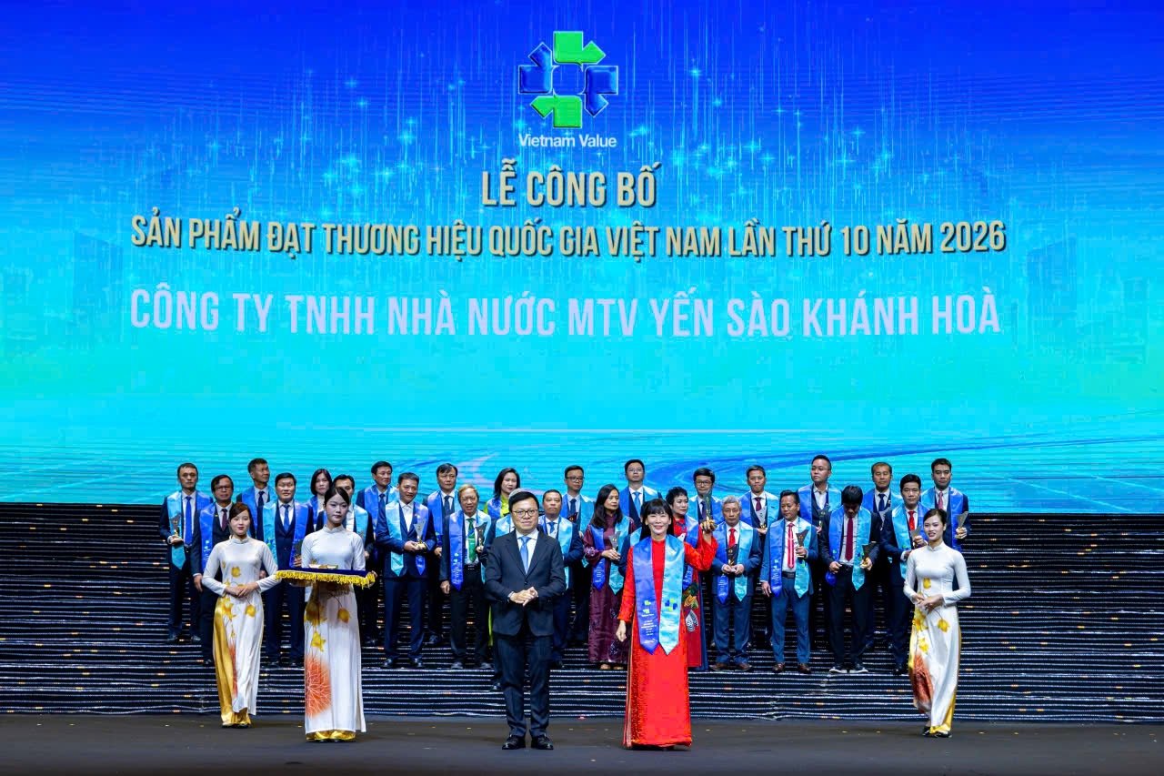 Công Ty Yến Sào Khánh Hòa giữ vững danh hiệu Thương hiệu quốc gia suốt 5 kỳ liên tiếp . Ảnh: Yến Sào Khánh Hòa Công Ty Yến Sào Khánh Hòa giữ vững danh hiệu Thương hiệu quốc gia suốt 5 kỳ liên tiếp . Ảnh: Yến Sào Khánh Hòa
