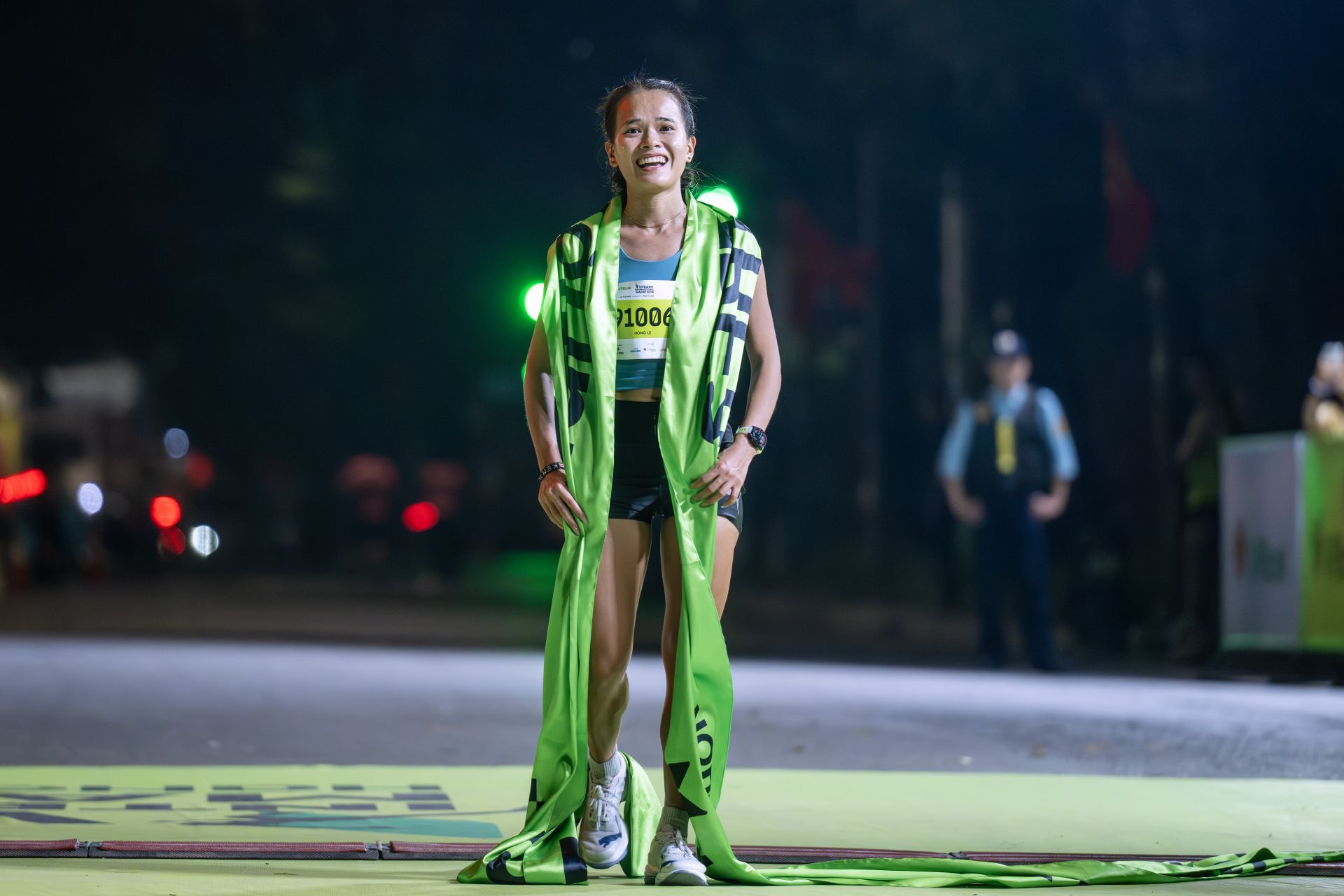 Cựu tuyển thủ quốc gia Phạm Thị Hồng Lệ bảo vệ thành công ngôi vô địch marathon nữ 42 km tại VPIM 2026, đồng thời phá kỷ lục cá nhân. Cựu tuyển thủ quốc gia Phạm Thị Hồng Lệ bảo vệ thành công ngôi vô địch marathon nữ 42 km tại VPIM 2026, đồng thời phá kỷ lục cá nhân.