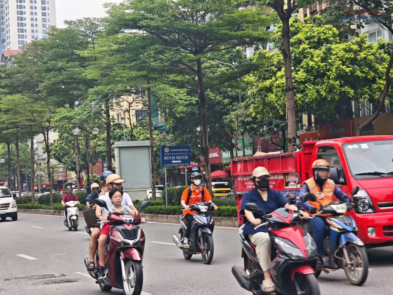 Dự báo thời tiết ngày 21/10, Bắc Bộ nhiều mây, có mưa rào và dông vài nơi. Dự báo thời tiết ngày 21/10, Bắc Bộ nhiều mây, có mưa rào và dông vài nơi.