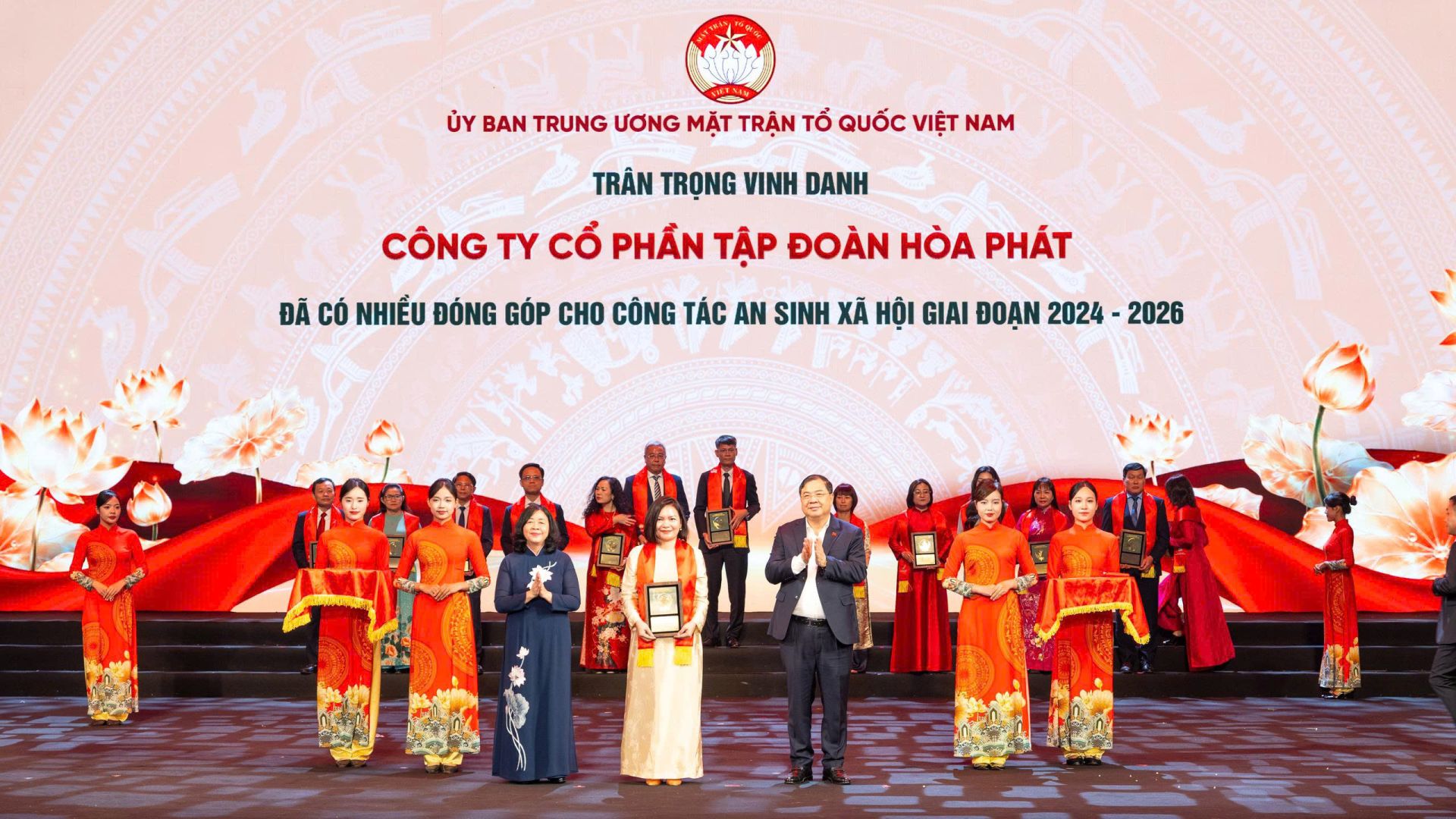 Tập đo&agrave;n H&ograve;a Ph&aacute;t được vinh danh v&igrave; đ&atilde; c&oacute; nhiều đ&oacute;ng g&oacute;p trong c&ocirc;ng t&aacute;c an sinh x&atilde; hội giai đoạn 2024 - 2026. Ảnh: HPG