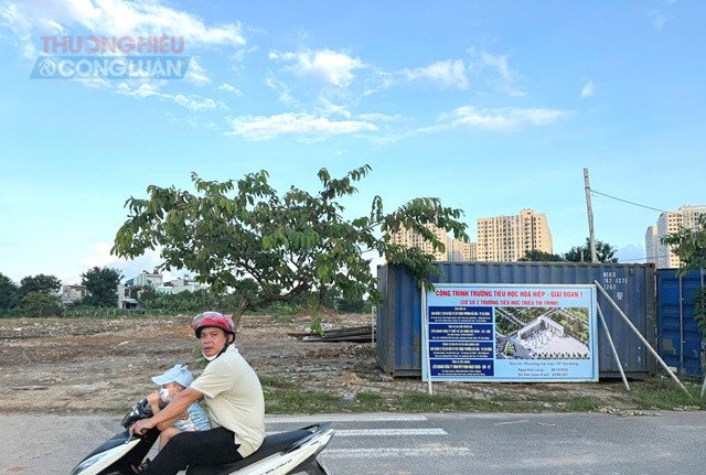 Khu vực Đồng Cửa &ndash; Gia Tr&ograve;n v&agrave; c&aacute;c khu d&acirc;n cư, t&aacute;i định cư l&acirc;n cận đang c&oacute; nhu cầu về những tiện &iacute;ch thiết yếu gắn với đời sống hằng ng&agrave;y.