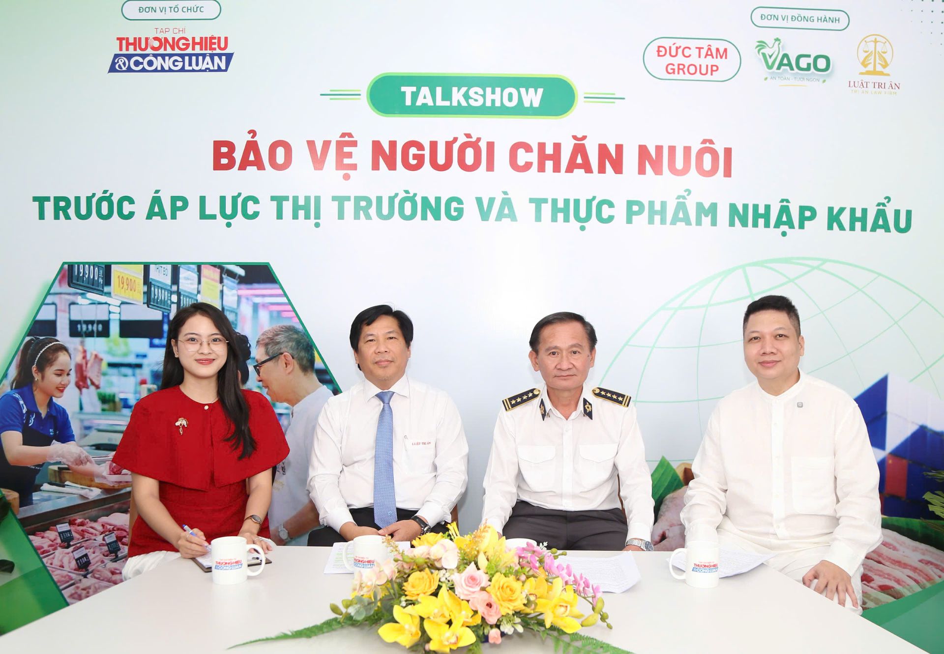 Tại chương tr&igrave;nh, đại diện ban tổ chức, kh&aacute;ch mời v&agrave; c&aacute;c đại biểu c&ugrave;ng trao đổi về giải ph&aacute;p th&aacute;o gỡ kh&oacute; khăn cho người chăn nu&ocirc;i, hướng đến ph&aacute;t triển ng&agrave;nh chăn nu&ocirc;i bền vững.