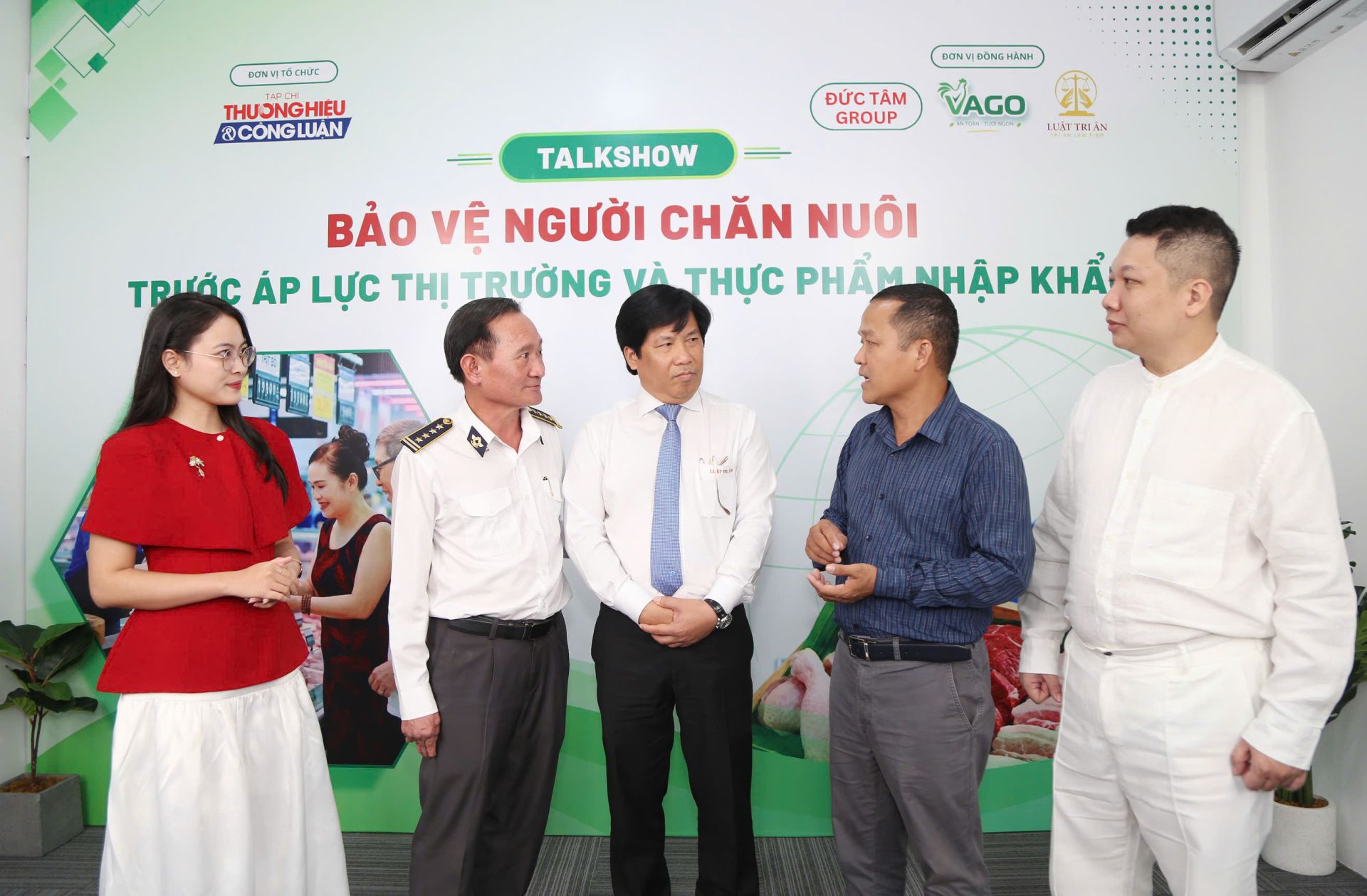 C&aacute;c kh&aacute;ch mời chia sẻ g&oacute;c nh&igrave;n về việc x&acirc;y dựng chuỗi li&ecirc;n kết từ trang trại đến thị trường ti&ecirc;u thụ, hướng đến n&acirc;ng cao gi&aacute; trị sản phẩm chăn nu&ocirc;i trong nước.