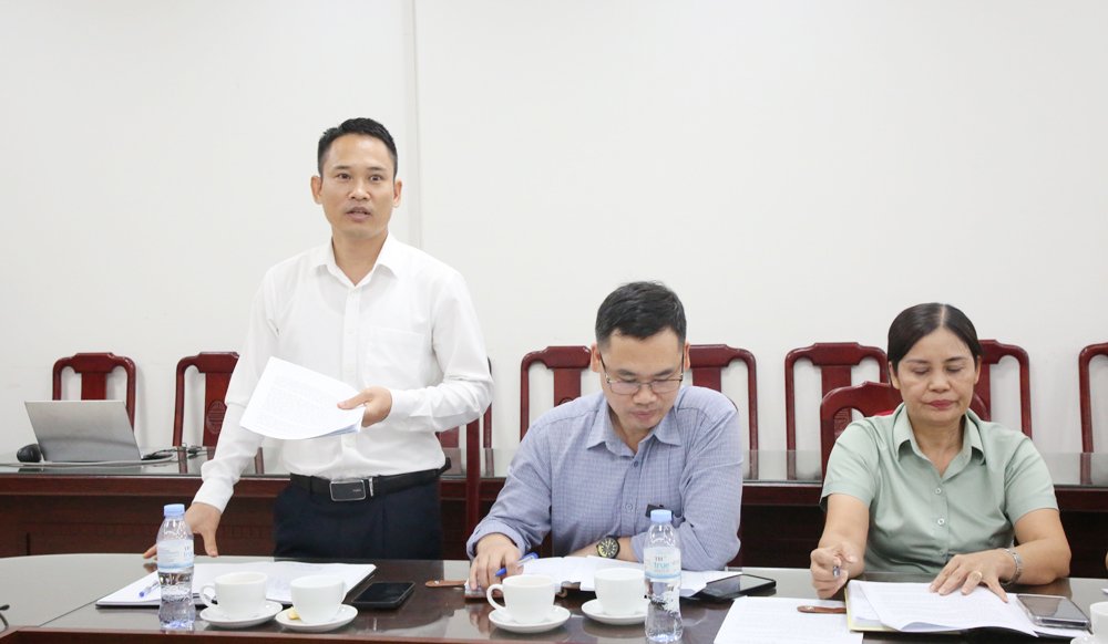 L&atilde;nh đạo phường Bắc Giang b&aacute;o c&aacute;o t&igrave;nh h&igrave;nh hoạt động sau s&aacute;p nhập của c&aacute;c cơ sở gi&aacute;o dục tr&ecirc;n địa b&agrave;n.