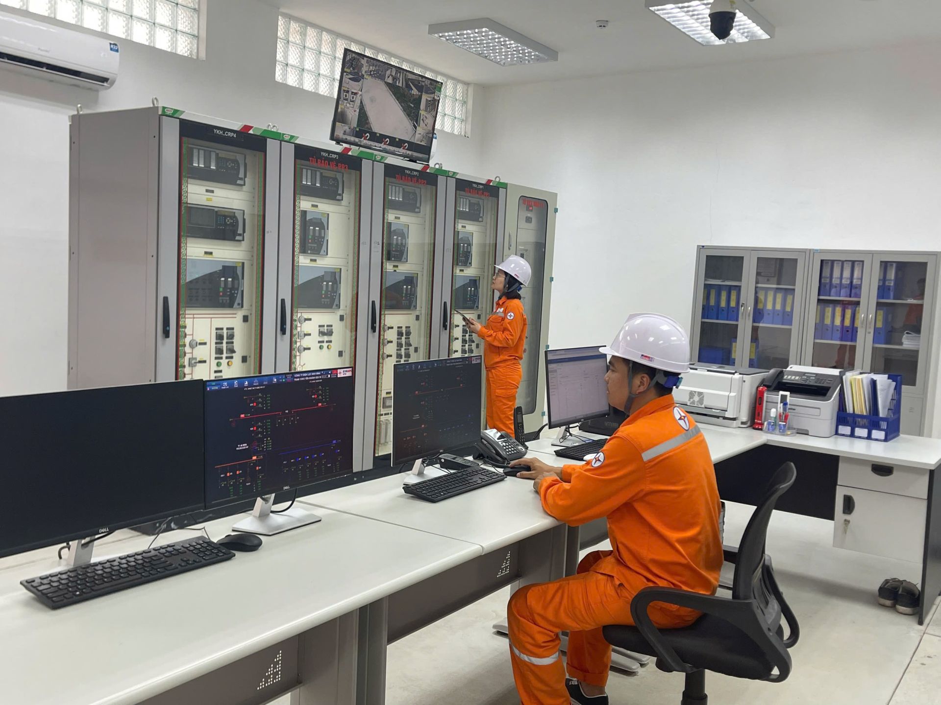 trực vận h&agrave;nh tại trạm 110 KV Gi&aacute;n Khẩu
