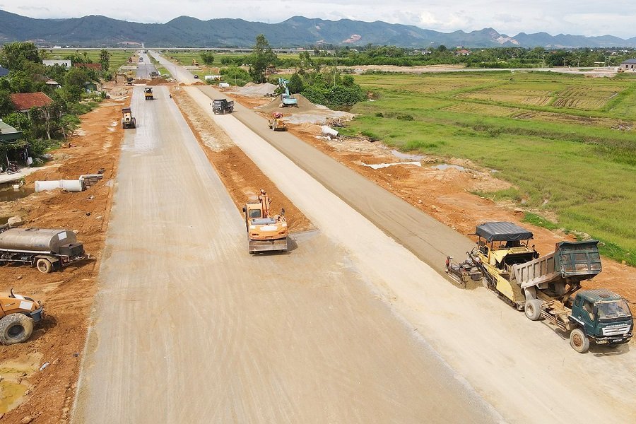 H&agrave; Tĩnh tập trung đẩy nhanh tiến độ c&aacute;c dự &aacute;n trọng điểm tr&ecirc;n địa b&agrave;n