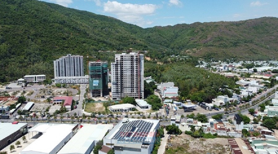 Một góc địa bàn khu vực Quy Nhơn Nam, nơi sẽ xây dựng Bệnh viện quốc tế Quy Nhơn. Một góc địa bàn khu vực Quy Nhơn Nam, nơi sẽ xây dựng Bệnh viện quốc tế Quy Nhơn.