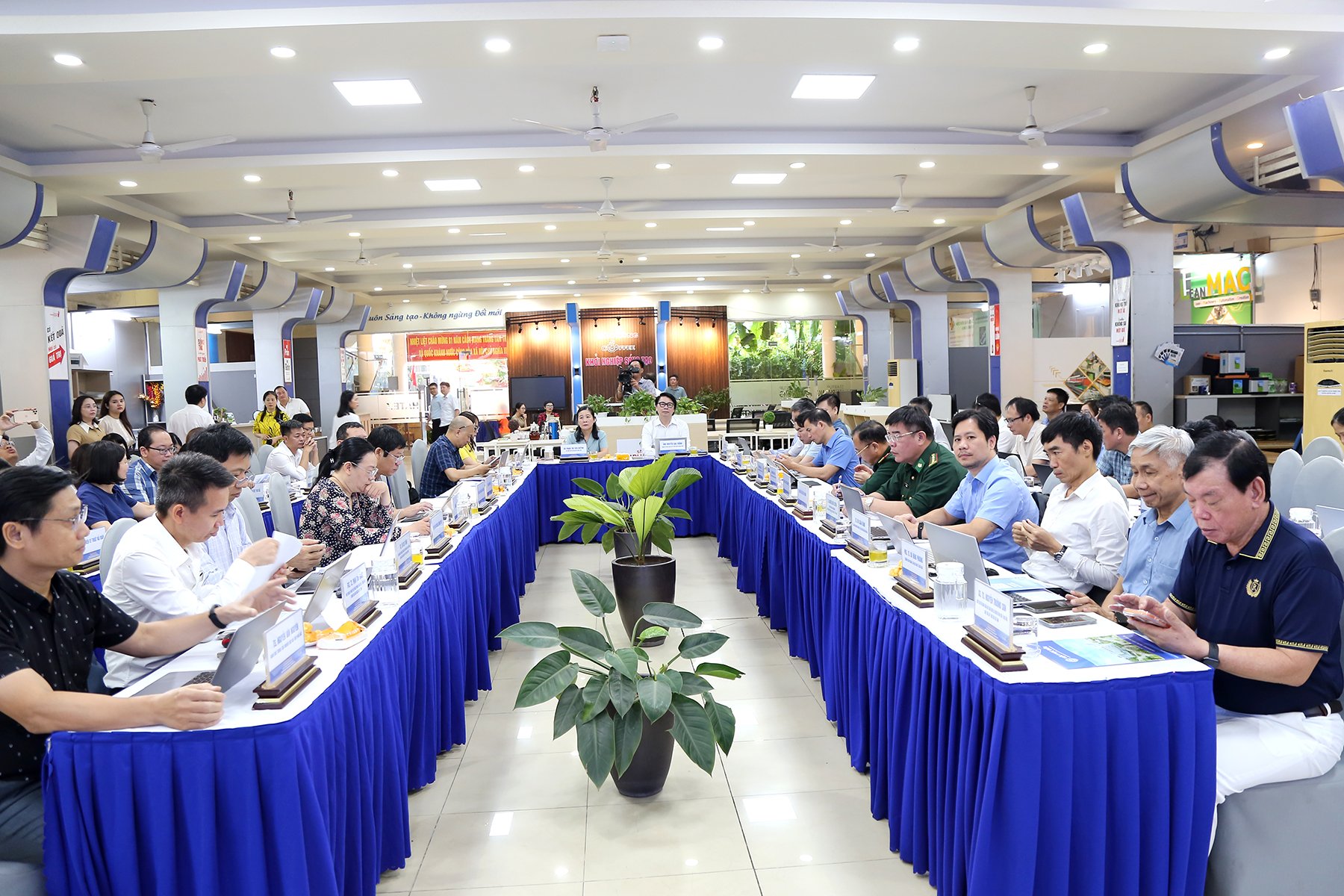 Quang cảnh Hội thảo.