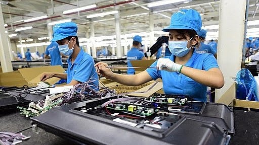 Doanh nghiệp công nghiệp hỗ trợ từng bước tiếp cận mô hình nhà máy thông minh.
