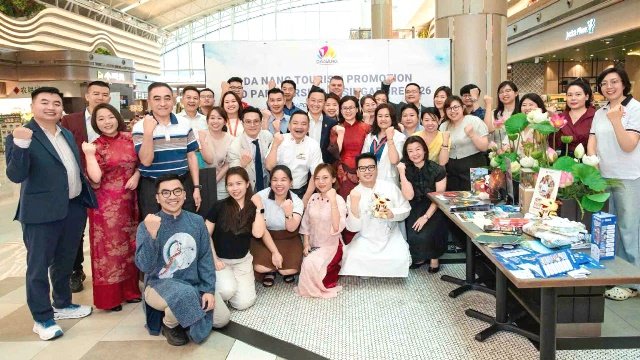 Hoạt động tại gian hàng du lịch Việt Nam trong Hội chợ ITB Asia 2026 ở Singapore. Ảnh: Trung tâm Xúc tiến du lịch thành phố Đà Nẵng. Hoạt động tại gian hàng du lịch Việt Nam trong Hội chợ ITB Asia 2026 ở Singapore. Ảnh: Trung tâm Xúc tiến du lịch thành phố Đà Nẵng.