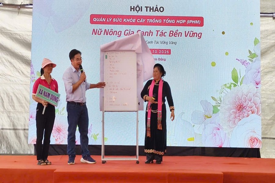 Trong khu&ocirc;n khổ chương tr&igrave;nh, c&aacute;c đại biểu c&ograve;n được chia sẻ kết quả cuộc thi &ldquo;B&agrave;n tay dịu d&agrave;ng - Canh t&aacute;c bền vững&rdquo;,