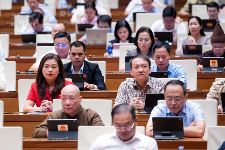 Các đại biểu Quốc hội tham dự phiên họp sáng 22-10. Ảnh: Quochoi.vn Các đại biểu Quốc hội tham dự phiên họp sáng 22-10. Ảnh: Quochoi.vn