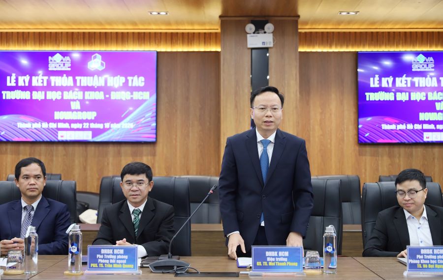 GS. TS. Mai Thanh Phong, Hiệu trưởng Trường Đại học B&aacute;ch khoa - Đại học Quốc gia TP.HCM chia sẻ tại lễ k&yacute; kết