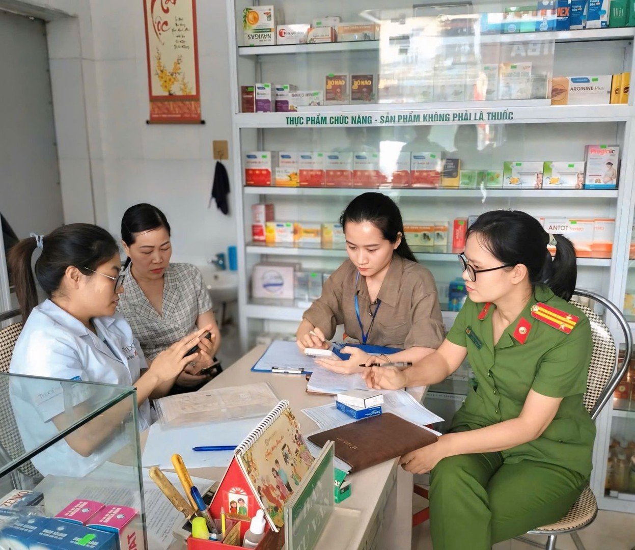 Ninh B&igrave;nh tăng cường chống h&agrave;ng giả, gian lận thương mại trong lĩnh vực y tế