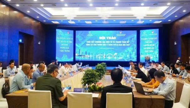 Hội thảo thu h&uacute;t đ&ocirc;ng đảo đại biểu v&agrave; doanh nghiệp tham dự.