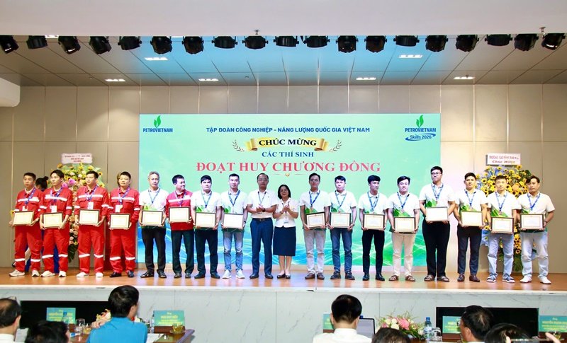 Trao 227 bộ giải thưởng Hội thi Tay nghề Dầu khí lần thứ IX năm 2026 - Hình 2