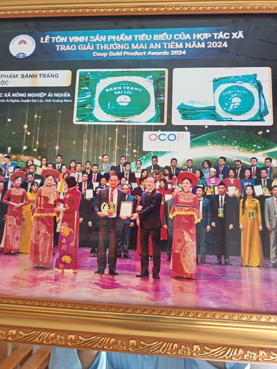 Việc sản phẩm được vinh danh trong danh sách 50 sản phẩm tiêu biểu của hợp tác xã và trao giải Mai An Tiêm năm 2024, 2026 tiếp tục khẳng định giá trị của mô hình kinh tế tập thể trong phát triển sản phẩm đặc trưng, nâng cao sức cạnh tranh trên thị trường Việc sản phẩm được vinh danh trong danh sách 50 sản phẩm tiêu biểu của hợp tác xã và trao giải Mai An Tiêm năm 2024, 2026 tiếp tục khẳng định giá trị của mô hình kinh tế tập thể trong phát triển sản phẩm đặc trưng, nâng cao sức cạnh tranh trên thị trường