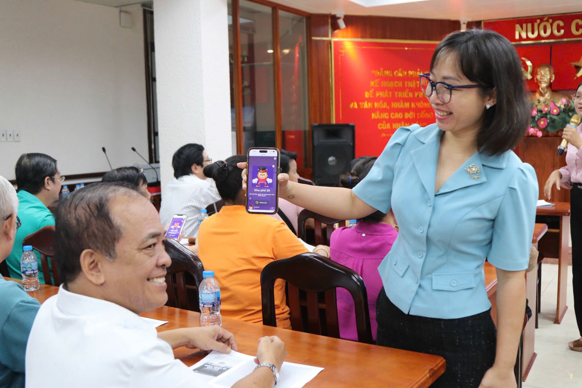 Ban tổ chức hướng dẫn các hòa giải viên tham gia hội thi trực tuyến tìm hiểu Luật Hòa giải ở cơ sở năm 2026, góp phần lan tỏa kiến thức pháp luật và nâng cao kỹ năng hòa giải trong cộng đồng. Ban tổ chức hướng dẫn các hòa giải viên tham gia hội thi trực tuyến tìm hiểu Luật Hòa giải ở cơ sở năm 2026, góp phần lan tỏa kiến thức pháp luật và nâng cao kỹ năng hòa giải trong cộng đồng.