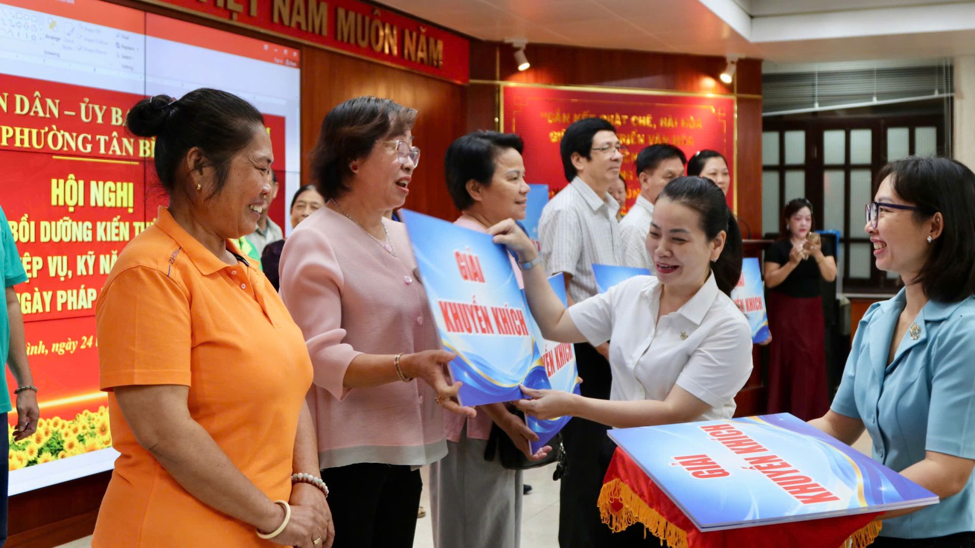 TP.HCM: Phường Tân Bình nâng cao kỹ năng hòa giải, lan tỏa tinh thần thượng tôn pháp luật - Hình 9
