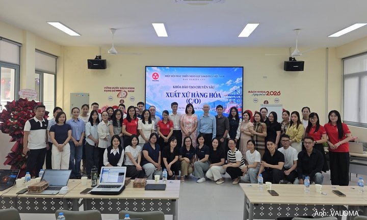 Khóa đào tạo chuyên sâu về xuất xứ hàng hóa do VALOMA tổ chức tại Hà Nội ngày 24/10/2026. Khóa đào tạo chuyên sâu về xuất xứ hàng hóa do VALOMA tổ chức tại Hà Nội ngày 24/10/2026.