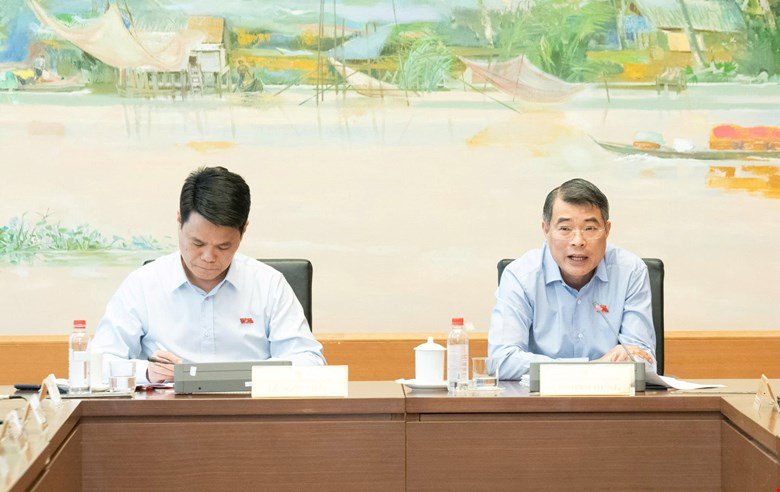 Thủ tướng nhấn mạnh tăng cường hậu kiểm, quy định r&otilde; tần suất kiểm tra, lấy mẫu v&agrave; kiểm định chất lượng thực ph