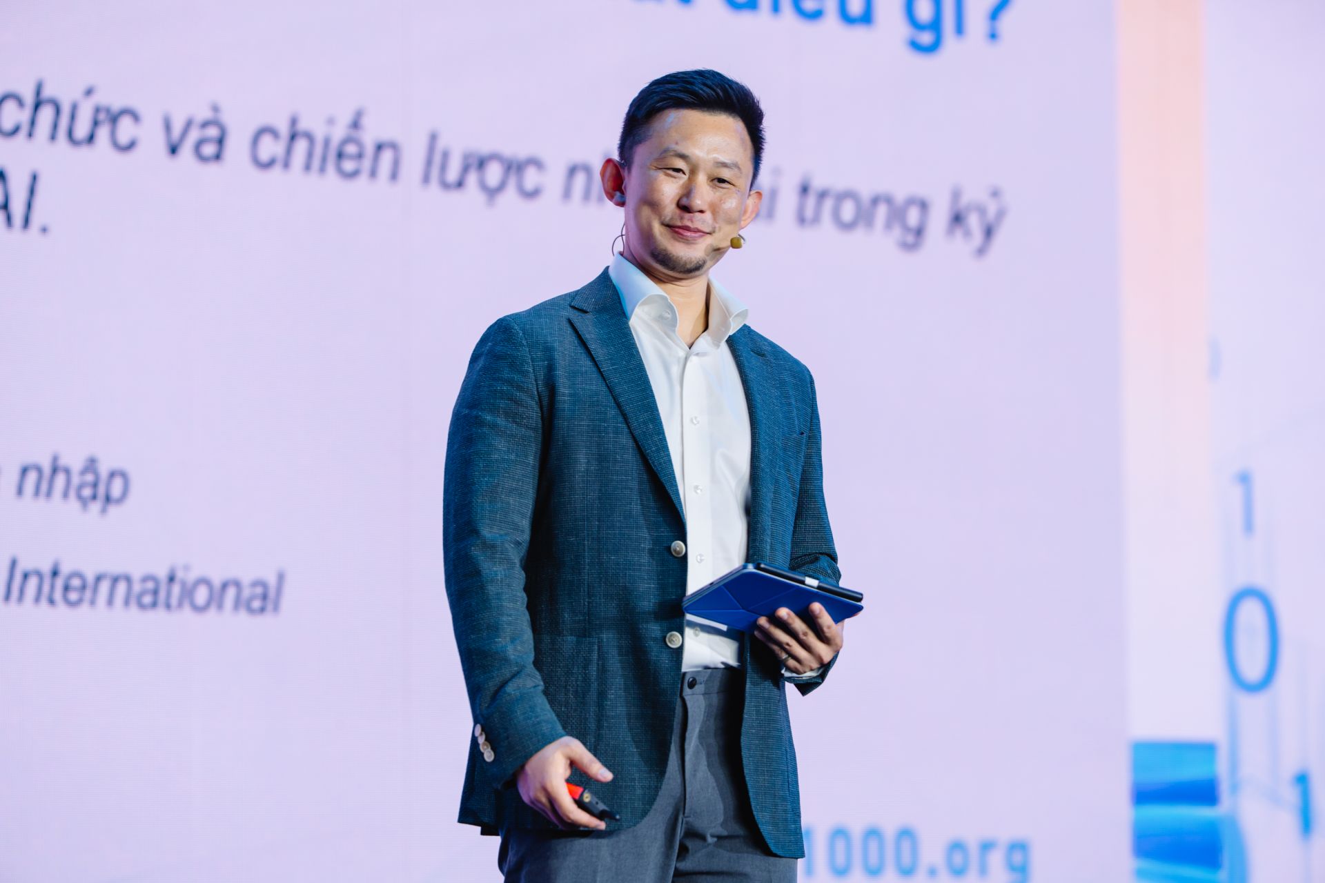 &Ocirc;ng Dongye Yang, Gi&aacute;m đốc Chương tr&igrave;nh &ldquo;10x1000 Tech for Inclusion&rdquo;