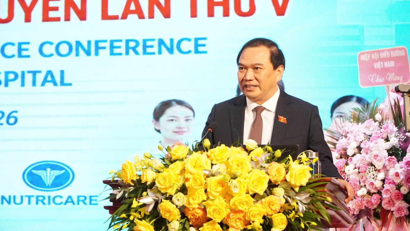 PGS.TS. Nguyễn Công Hoàng - Đại biểu quốc hội khóa XVI, Bí thư Đảng ủy, Giám đốc Bệnh viện PGS.TS. Nguyễn Công Hoàng - Đại biểu quốc hội khóa XVI, Bí thư Đảng ủy, Giám đốc Bệnh viện