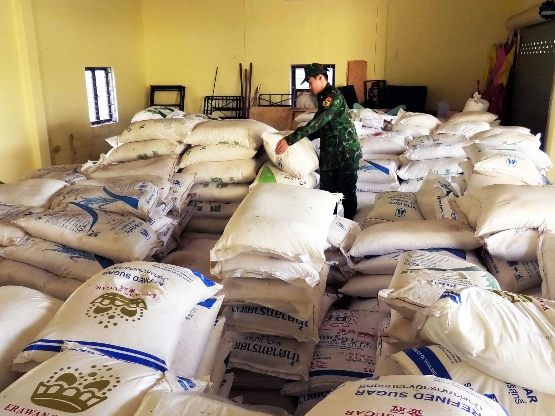 đường kính do Đồn Biên phòng CKQT Lao Bảo bắt giữ chờ xử lý. Ảnh: BĐBP đường kính do Đồn Biên phòng CKQT Lao Bảo bắt giữ chờ xử lý. Ảnh: BĐBP