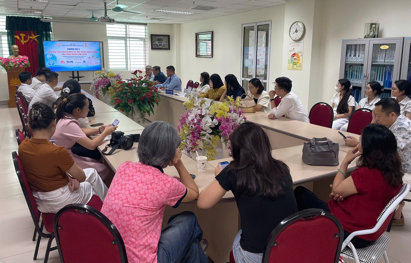 Điều dưỡng trong kỷ nguyên số: Từ năng lực thực hành đến chất lượng chăm sóc người bệnh - Hình 1