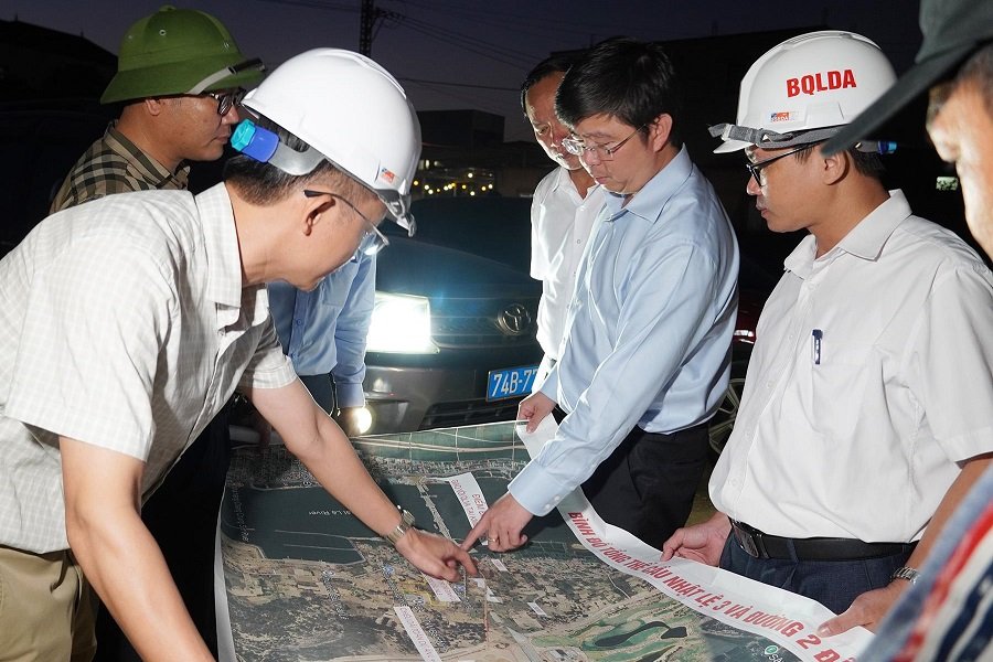 Chủ tịch UBND tỉnh Quảng Trị Bùi Hoàng Phương yêu cầu đến ngày 15/11/2026 phải cơ bản hoàn thiện các hạng mục Chủ tịch UBND tỉnh Quảng Trị Bùi Hoàng Phương yêu cầu đến ngày 15/11/2026 phải cơ bản hoàn thiện các hạng mục