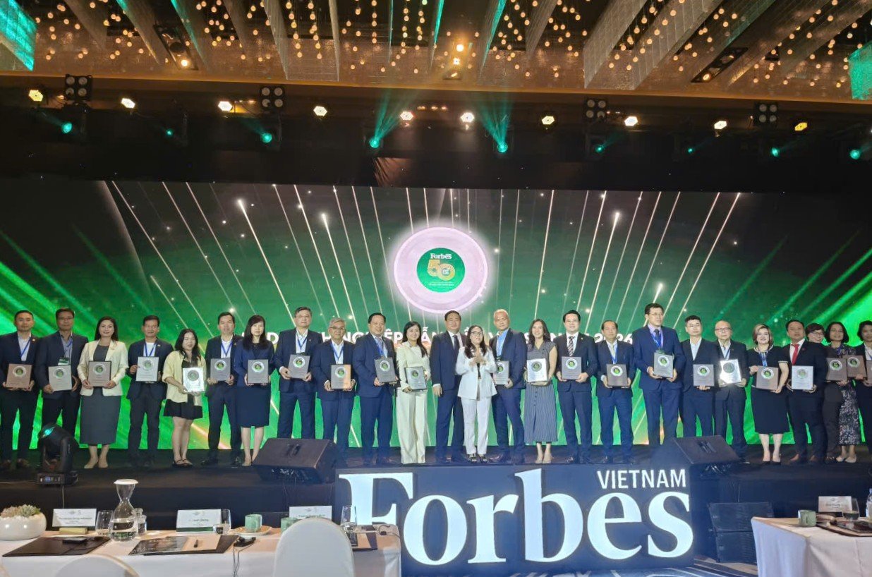 Viettel Construction cùng các doanh nghiệp tại Lễ vinh danh Top 50 doanh nghiệp dẫn đầu về ESG năm 2026 Viettel Construction cùng các doanh nghiệp tại Lễ vinh danh Top 50 doanh nghiệp dẫn đầu về ESG năm 2026