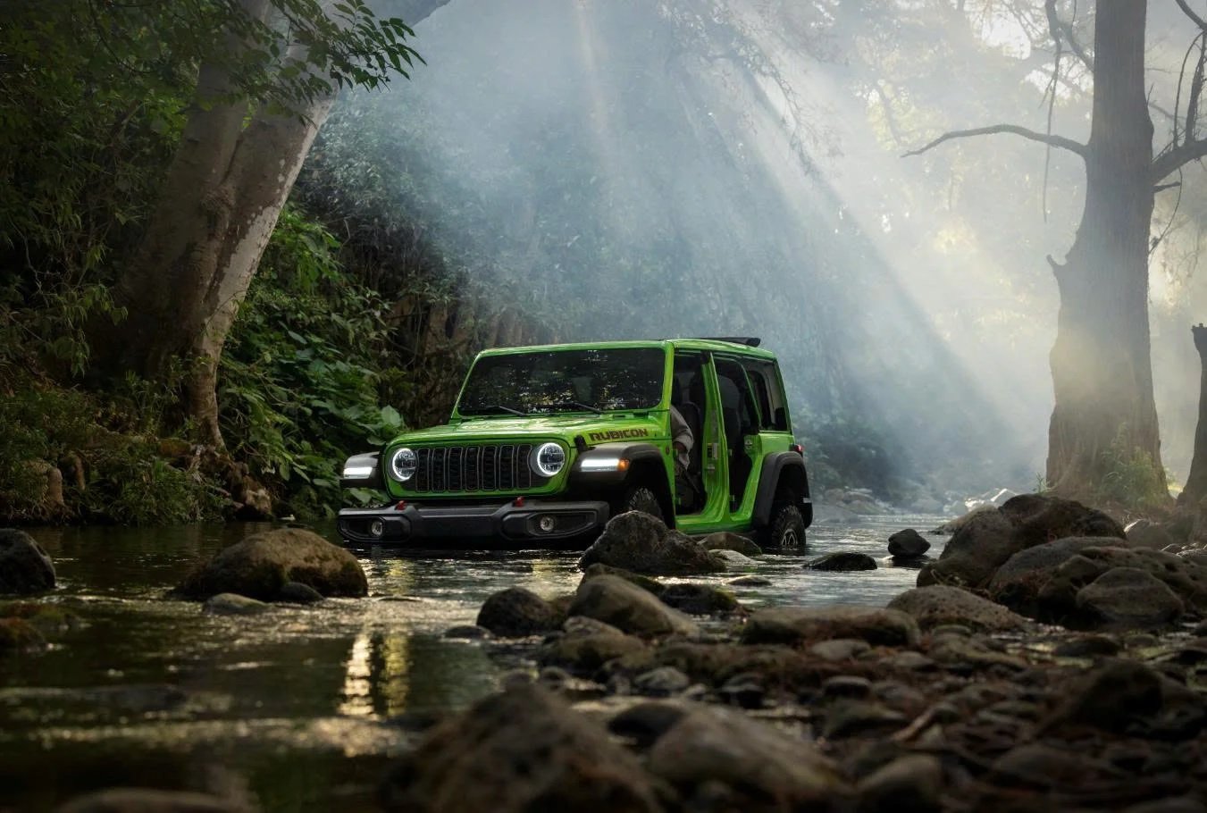 Khả năng lội nước vượt trội của Jeep Wrangler được tổng hòa từ nhiều yếu tố Khả năng lội nước vượt trội của Jeep Wrangler được tổng hòa từ nhiều yếu tố