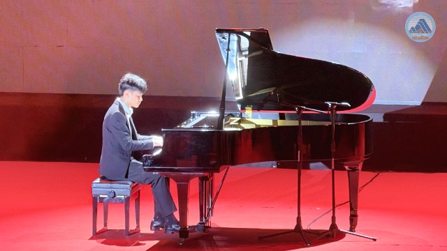 Hòa nhạc Piano hữu nghị Việt Nam - Nhật Bản 2026 là nhịp cầu văn hóa, góp phần vun đắp tình hữu nghị Việt Nam - Nhật Bản. Ảnh: Cổng thông tin điện tử TP. Đà Nẵng. Hòa nhạc Piano hữu nghị Việt Nam - Nhật Bản 2026 là nhịp cầu văn hóa, góp phần vun đắp tình hữu nghị Việt Nam - Nhật Bản. Ảnh: Cổng thông tin điện tử TP. Đà Nẵng.