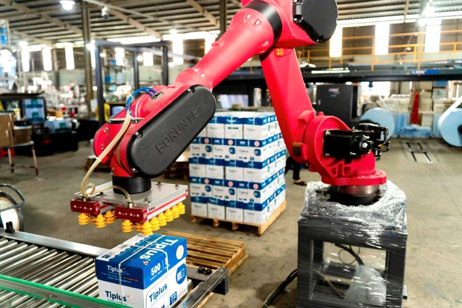 Ở lĩnh vực sản xuất, chỉ số sản xuất công nghiệp của TP.HCM trong 9 tháng tăng 10,9% so với cùng kỳ, cao hơn mức tăng 6,9% của cùng kỳ năm trước Ở lĩnh vực sản xuất, chỉ số sản xuất công nghiệp của TP.HCM trong 9 tháng tăng 10,9% so với cùng kỳ, cao hơn mức tăng 6,9% của cùng kỳ năm trước