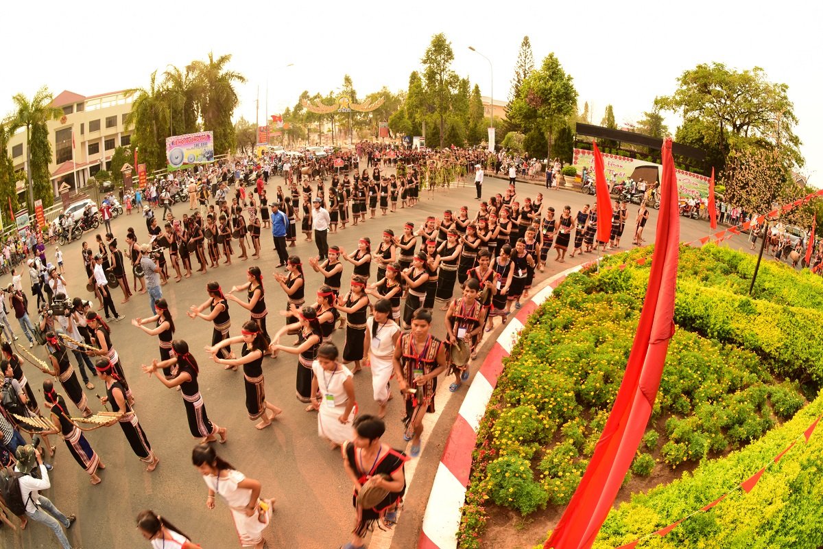 L&ecirc;̃ h&ocirc;̣i đường ph&ocirc;́
