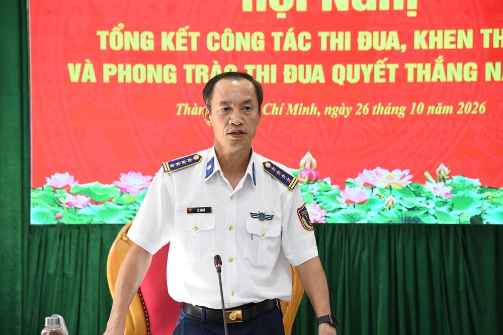 Đại tá Lê Văn Tú - Bí thư Đảng ủy, Chính ủy, Chủ tịch Hội đồng Thi đua, khen thưởng Bộ Tư lệnh Vùng kết luận Hội Nghị Đại tá Lê Văn Tú - Bí thư Đảng ủy, Chính ủy, Chủ tịch Hội đồng Thi đua, khen thưởng Bộ Tư lệnh Vùng kết luận Hội Nghị