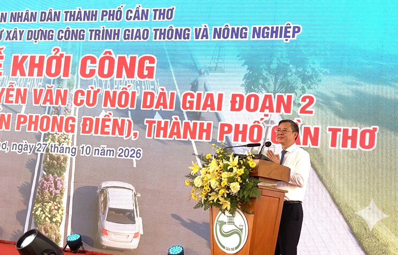 Chủ tịch UBND TP. Cần Thơ Trương Cảnh Tuyên phát biểu Lễ khởi công xây dựng đường Nguyễn Văn Cừ nối dài giai đoạn 2 Chủ tịch UBND TP. Cần Thơ Trương Cảnh Tuyên phát biểu Lễ khởi công xây dựng đường Nguyễn Văn Cừ nối dài giai đoạn 2