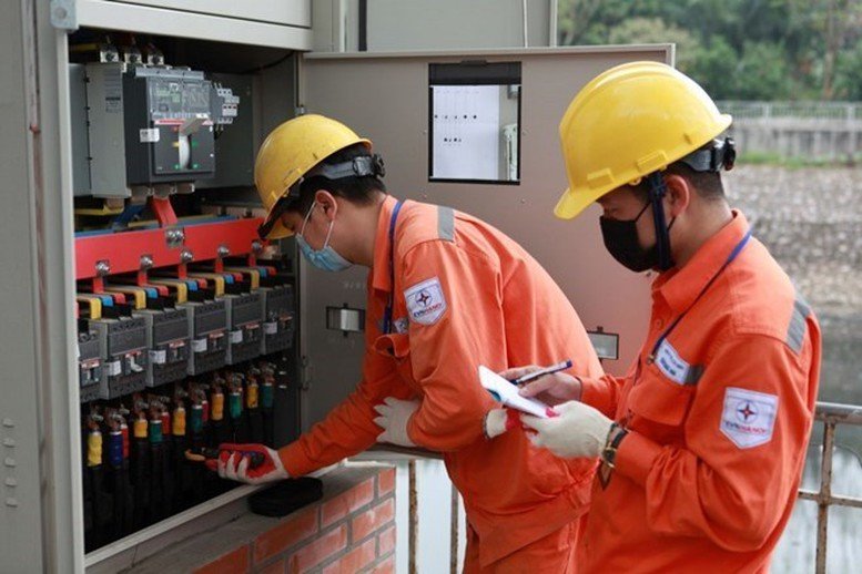 EVN khẩn trương rà soát, tính toán, tiết kiệm tối đa chi phí để có phương án giảm giá bán lẻ điện bình quân nhằm hỗ trợ, bảo đảm an sinh xã hội cho người dân, doanh nghiệp EVN khẩn trương rà soát, tính toán, tiết kiệm tối đa chi phí để có phương án giảm giá bán lẻ điện bình quân nhằm hỗ trợ, bảo đảm an sinh xã hội cho người dân, doanh nghiệp