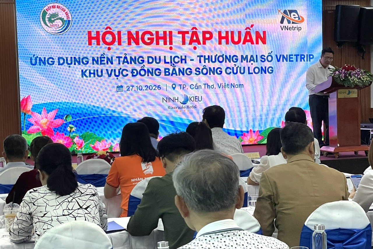 Hội nghị tập huấn du lịch số th&ocirc;ng minh