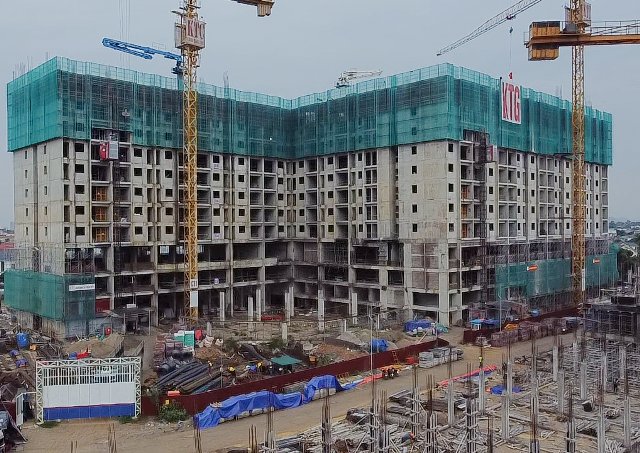 Một dự &aacute;n nh&agrave; ở x&atilde; hội đang triển khai tại phường Vinh Lộc.