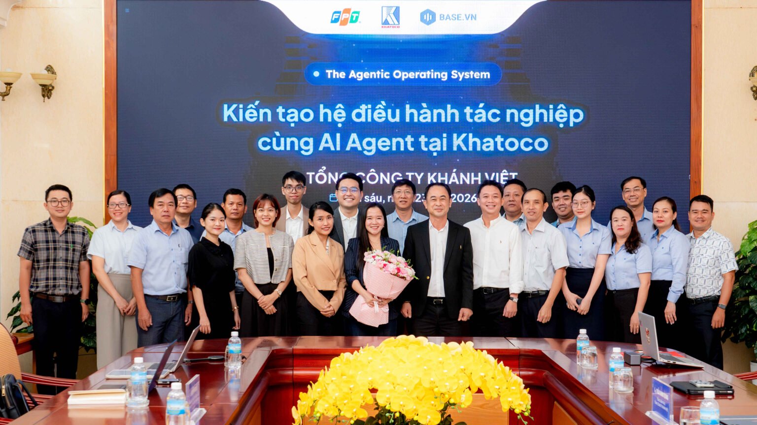 Buổi l&agrave;m việc với Base.vn mở đầu cho bước đồng h&agrave;nh, hợp t&aacute;c giữa Tổng c&ocirc;ng ty Kh&aacute;nh Việt v&agrave; Tập đo&agrave;n FPT trong tiến tr&igrave;nh chuyển đổi số to&agrave;n diện