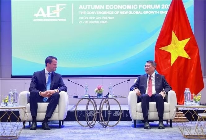 Thủ tướng Lê Minh Hưng tiếp Giám đốc điều hành Diễn đàn Kinh tế Thế giới (WEF) Stephan Mergenthaler. Ảnh: Dương Giang/TTXVN Thủ tướng Lê Minh Hưng tiếp Giám đốc điều hành Diễn đàn Kinh tế Thế giới (WEF) Stephan Mergenthaler. Ảnh: Dương Giang/TTXVN