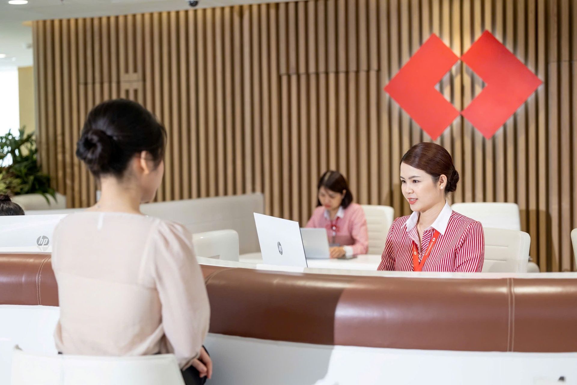 Fitch nâng xếp hạng tín nhiệm Techcombank: Mở rộng lợi thế trên thị trường vốn quốc tế - Hình 1