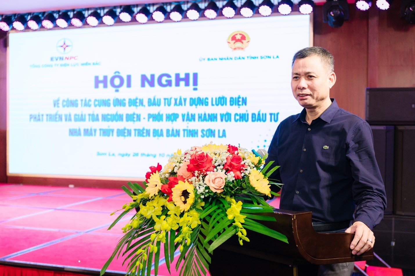 Ông Nguyễn Thành Công - Ủy viên Ban Chấp hành Đảng bộ tỉnh, Phó Chủ tịch UBND tỉnh Sơn La phát biểu tại Hội nghị Ông Nguyễn Thành Công - Ủy viên Ban Chấp hành Đảng bộ tỉnh, Phó Chủ tịch UBND tỉnh Sơn La phát biểu tại Hội nghị